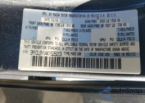 2019 Toyota Yaris L z USA, uszkodzony, nr VIN 3MYDLBYV4KY525013